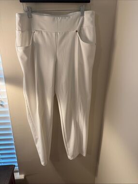 Soho White Straight-Leg Ponte Pull-On Pants